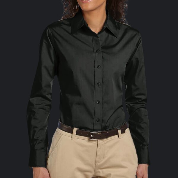 Women's Essential Poplin Thumbnail